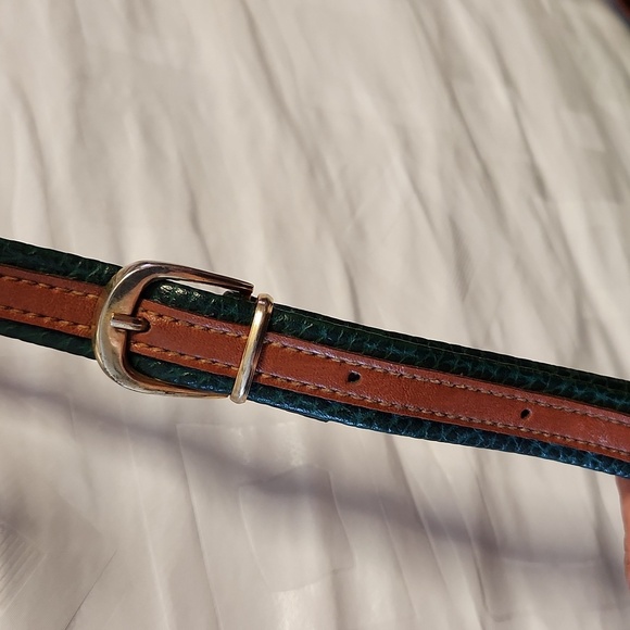 Dooney & Bourke All-Weather green/tan leather shoulder bag - Picture 3 of 14